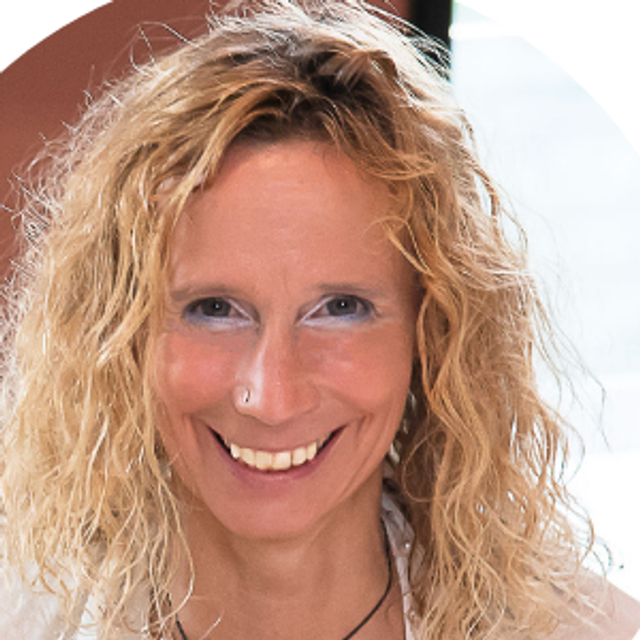 Liv Wach Portrait